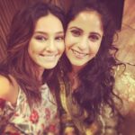 Shibani Dandekar Instagram - Wedding fun with my Gfunk! @gaitisiddiqui
