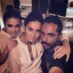 Shibani Dandekar Instagram - Reunited with my lovers @eltonjfernandez @chandnisareen #gg