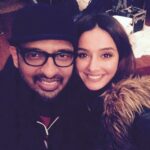 Shibani Dandekar Instagram - Look who decided to visit the #shaandaar set! @ashesinwind 😘