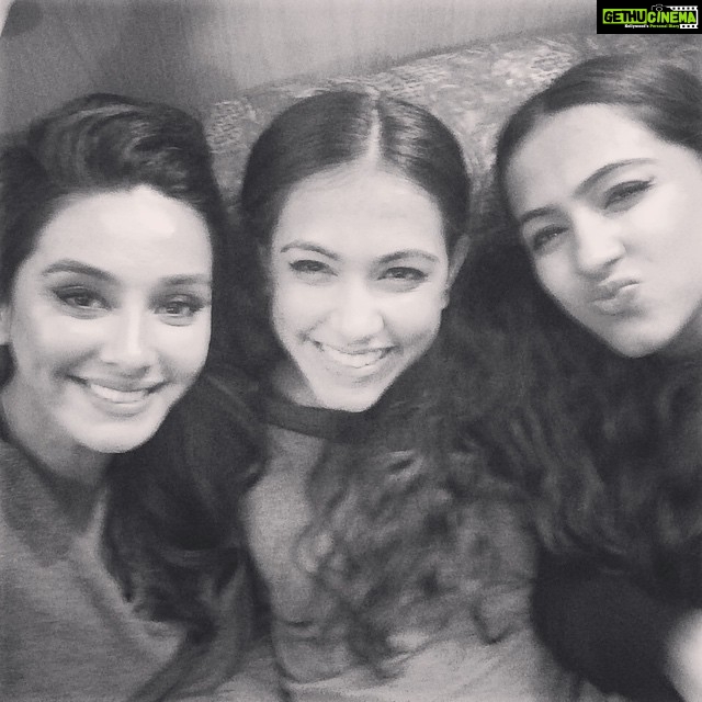 Shibani Dandekar Instagram - Tinky minky and me! @tessa_vellara @tessa_vellara #shaandaar