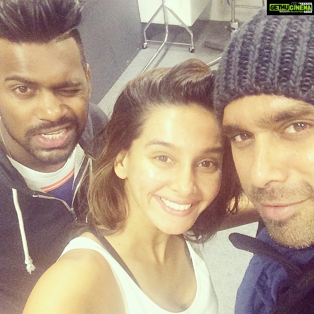 Shibani Dandekar Instagram - Rehearsal time with @boscomartis @auggypereira shortest one in history! #shaandaar