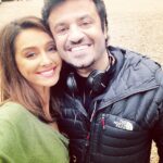 Shibani Dandekar Instagram - Just kickin it with Mr director! #vikasbahl #shaandaar