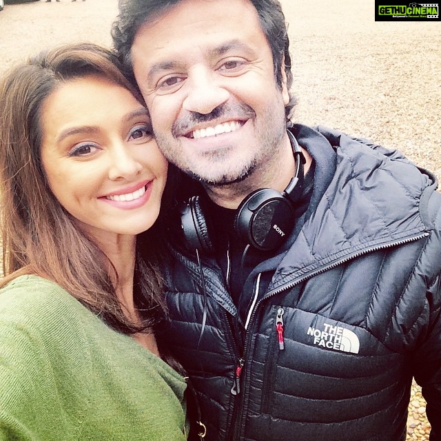 Shibani Dandekar Instagram - Just kickin it with Mr director! #vikasbahl #shaandaar