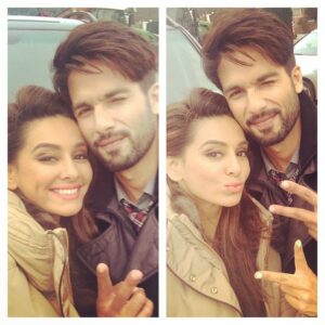 Shibani Dandekar Instagram - Just a little BTS action with this guy! #shaandaar #shahidkapoor