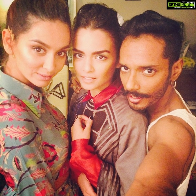 Shibani Dandekar Instagram - #glamgang that's all #✌️ @chandnisareen @eltonjfernandez