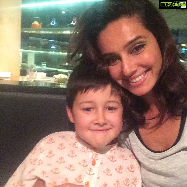 Shibani Dandekar Instagram - Hey ishy! Come back for some cheese pizza ice cream and kisses! I miss you! @achesy