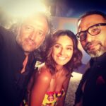 Shibani Dandekar Instagram – Another incredible journey comes to an end! Will miss these guys! #abhinaydeo #samarsinghjodha 😘❤️✌️