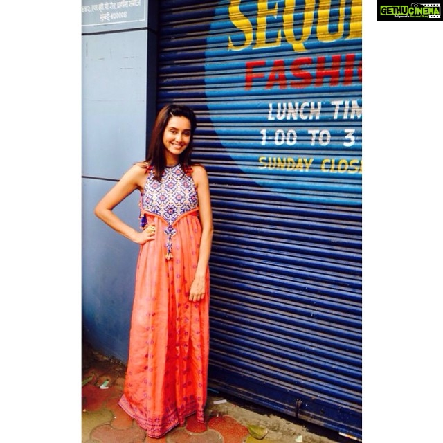 Shibani Dandekar Instagram - Love this! Day 3 of covershot! Styled by my doll @chandnisareen Designer @vaishalis29 accessories by @curiocottagejewelry