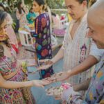 Shibani Dandekar Instagram - What Boho Mehendi Dreams are made of! ⭐️ thank you @payalsinghal @nehalikotian Designed by @payalsinghal styled by @khyatibusa earrings by @amrapalijewels makeup by @inherchair hair by @reenaduttahairstylist assisted by @azima_toppo decor by @thedramaqueen2012 catering by @lekitchen_catering photos by @sam_and_ekta