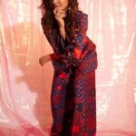 Shibani Dandekar Instagram - #diffuse by the one and only @manishmalhotra05 @manishmalhotraworld 🤩 📸 @tanvivoraphotography