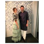 Shibani Dandekar Instagram - Love, Light & Harmony ❤️ #diwalidiaries #diwalicelebrations #family #love #thatbrowngirl #goodvibesonly @sabyasachiofficial @curiocottagejewelry 💚