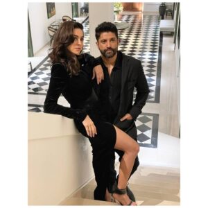 Shibani Dandekar Instagram - My Foo, to what will be your best year yet⭐️Love you FOREVER 🖐🏾❤️ Happy birthday x🎈 @faroutakhtar #happybirthday #love #goodvibesonly