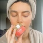 Shibani Dandekar Instagram - BROWN SKIN BEAUTY PLAY DOUGH just love how creamy and soft this makes my skin feel @brownskinbeautyofficial @vjanusha ❤️🤎 smashed it