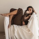 Shibani Dandekar Instagram - 2021 is a mood! Cautious but ready! @sashajairam @khyatibusa @anishaachhabriamakeup @azima_toppo