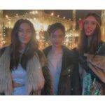 Shibani Dandekar Instagram - Bartender harmonies with @anjalisivaraman @medhasahi shot by @theringstress photobombed by @saxontoast @ramonibrahim love this crew 🤍 #shotoniphone #iphone12 #nightmode @apple