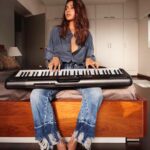 Shibani Dandekar Instagram - “𝙈𝙪𝙨𝙞𝙘 𝙞𝙨 𝙩𝙝𝙚 𝙤𝙣𝙡𝙮 𝙩𝙧𝙪𝙩𝙝 “― Jack Kerouac thank you again to @umangkeys for the keyboard! Has kept me busy as well as sane! Owe you big 🖤 @candymag.in Vol 10, June 2020 Edition. Editor-in-Chief | @studiodenz Creative Director | @farrahkader Photographed by | @abheetgidwani Interview by| @priyanka_gandhi_