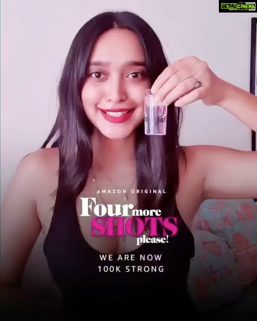 Shibani Dandekar Instagram - So happy to be part of such a strong, loyal community of beautiful people 🥰 Thank you all for getting @4moreshotspls to 100k on Instagram! #FourMoreShotsPlease @primevideoin @maanvigagroo @sayanigupta @iamkirtikulhari @banij @samirkochhar @amupuri @nupurasthana @rajeevsiddhartha @ankurratheeofficial @neilbhoopalam