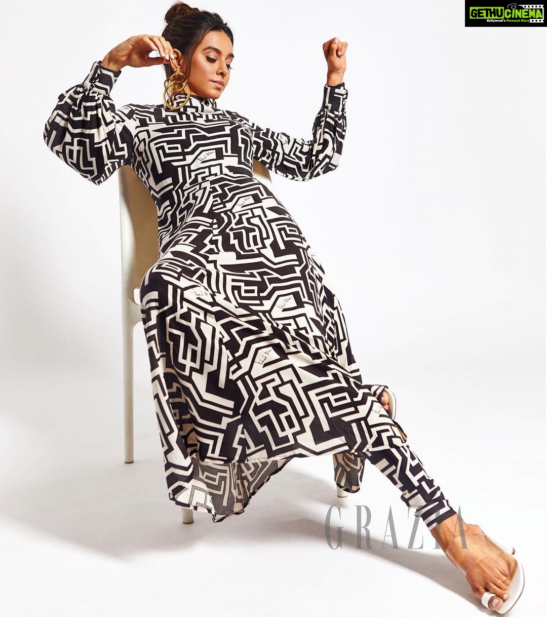 Shibani Dandekar Instagram - Just over here working that monochrome for @graziaindia makeup by boss lady @savleenmanchanda styled by @surbhishukla shot by @keegancrasto