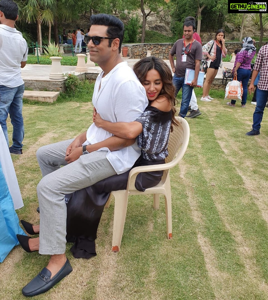 Shibani Dandekar Instagram - Sammy Kooch living his best life in the lap of luxury.. new show with this one @samirkochhar can you guess which one?second season of a successful season one! Here we come!!! wearing the fabulous @nupurkanoi 🌟