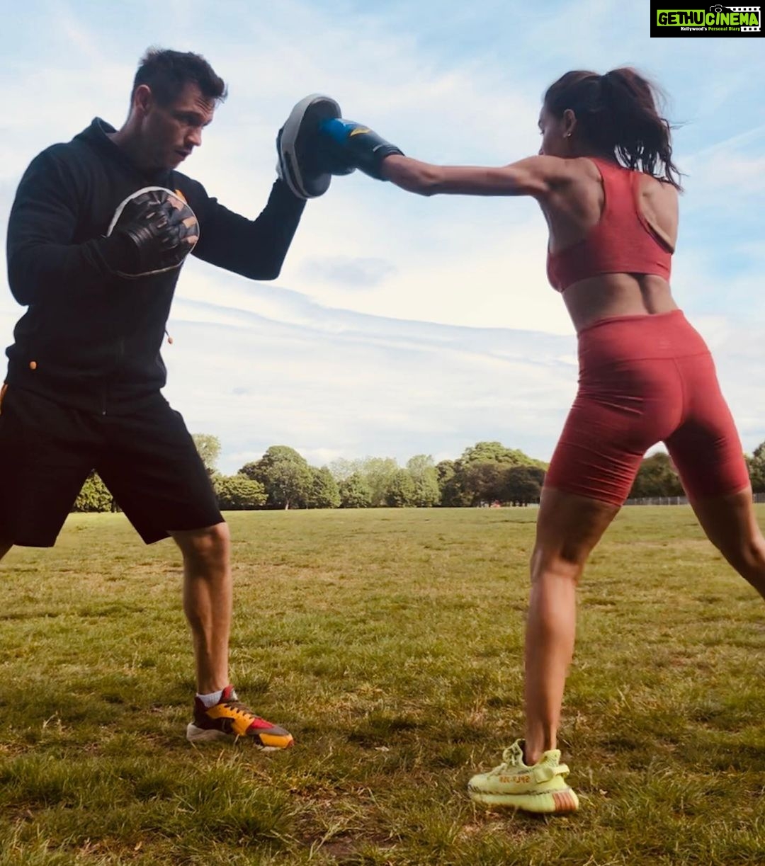 Shibani Dandekar Instagram - London training with @drewnealpt #bodybydrewneal shot by @faroutakhtar #london #thatbrowngirl