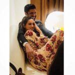 Shibani Dandekar Instagram - i’m not good with the poetry so imma go with ... wedding vibes with my Foo❤️ my sisters wedding just to be clear ! 😂😂 @faroutakhtar #thatbrowngirl outfit by the lovely @shehlaakhan #Repost @faroutakhtar ・・・ — Tum muskuraado zaraa Chiraag jalaado zaraa andhera hataado zaraa roshni phailaado zaraa ❤️⭐️ @shibanidandekar Image - @neelio 😊🙏🏼