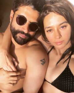 Shibani Dandekar Instagram - Because he has the coolest tattoo in the world 🐬 and because it’s his bday! Happy birthday my sweet grumps ❤️ love you loads @faroutakhtar 😘 🥂🎂🥳