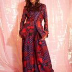 Shibani Dandekar Instagram - #diffuse @manishmalhotra05 @manishmalhotraworld 💋 📸 by the fab @tanvivoraphotography ⭐️