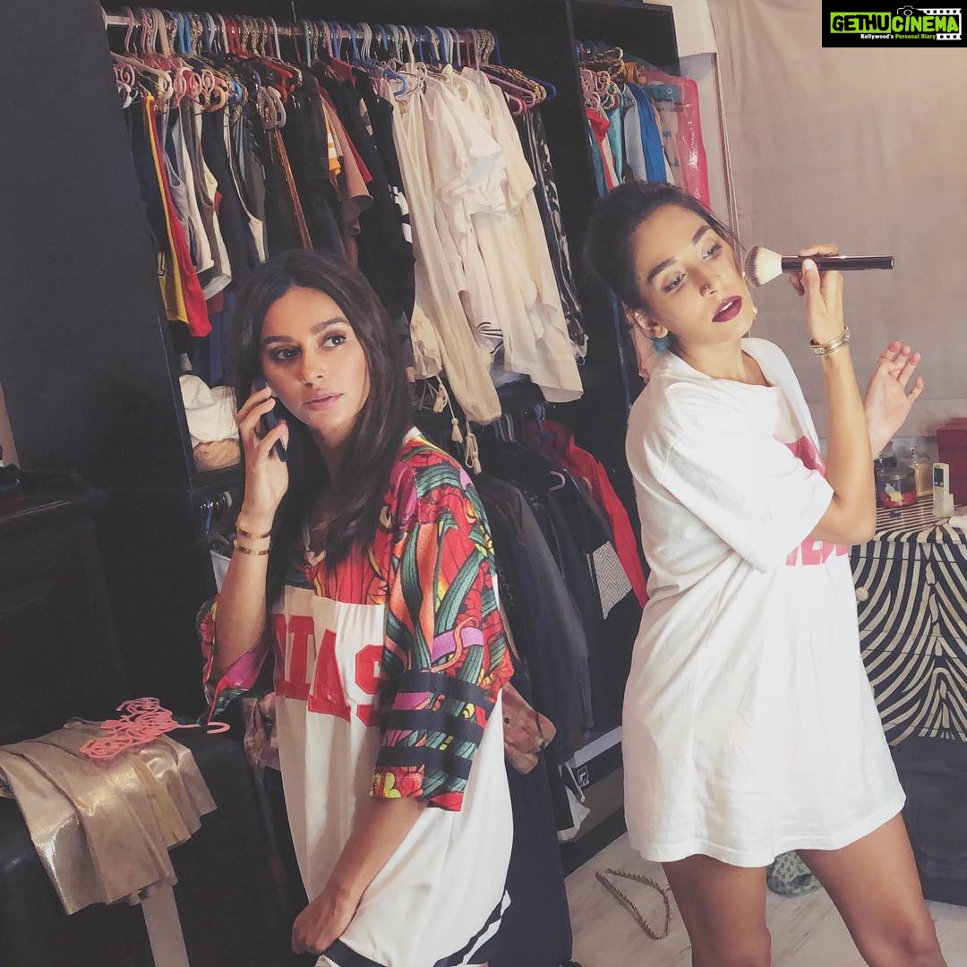 Shibani Dandekar Instagram - #Dmoney #thatbrowngirl just a little prep for @monicadogra ‘s #SEEINGRED album drop! you heard it yet? Also check the video #seemenow 🎱 link in bio!