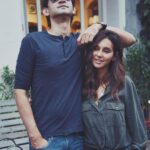 Shibani Dandekar Instagram – #enoughsaid #brosforlife @gauravkaps 🍭 photo by @middayindia