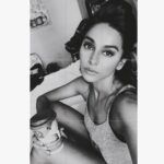 Shibani Dandekar Instagram - #MOOD #weekendvibes 🥤#thatbrowngirl
