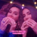 Shibani Dandekar Instagram - When you collab with boo @monicadogra for the dopest makeup brand in the game @smashboxindia 🥤🍔💄 #superfanmascara campaign out now! Check it! hope y’all love #Dmoney #thatbrowngirl #shibonica 👯‍♀️#SMASHBOXCOSMETICS hair by @reenadutta123 @azima_toppo makeup by @ela.manu.ela