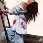 Shibani Dandekar Instagram – All about them #summerfeels #ONLY one thing to do!Get on the roof and dance it out! 
Feeling so fly in this @onlyindia shirt and jeans… my new summer jam #comingsoon ☀️👕👖 #onlyxmarvel #onlyindia #onlygirl shot by @azima_toppo 💕