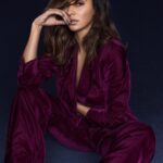 Shibani Dandekar Instagram - #Sundaze with @rahuljhangiani @khyatibusa @reenadutta123 @azima_toppo 💜☕️ #thatbrowngirl