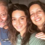 Shibani Dandekar Instagram - My loves! ❤️ Lucy & Sash @sulabha.dandekar 🙌🏽