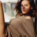 Shibani Dandekar Instagram - 🙋🏾‍♀️ @sashajairam @khyatibusa 💫 #thatbrowngirl
