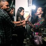 Shibani Dandekar Instagram - It takes an army but I got some of the finest soldiers in the game - big up to my badass team for always having my back! @azima_toppo( she took this picture 🙌🏽) @gautam_r_kamble @khyatibusa @arpita.kc @reenadutta123 @anishaachhabriamakeup 🖤💕👄 love you all so much xx