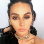 Shibani Dandekar Instagram - when you do your own makeup and you feeling ya self a little 🙄 #TopModelIndia #thatbrowngirl 🙋🏾‍♀️✌🏾
