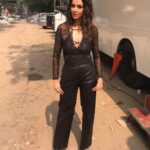 Shibani Dandekar Instagram - all black kinda day @helmutlang pants 🥂 🍓styled by @khyatibusa makeup @inherchair hair @reenadutta123 @azima_toppo 🙌🏽