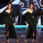 Shibani Dandekar Instagram - #TheStage3 vibe in @nikhilthampi yassss! styled by @khyatibusa makeup @inherchair hair @azima_toppo @jeenabax 🖤 photo by @sktmehta