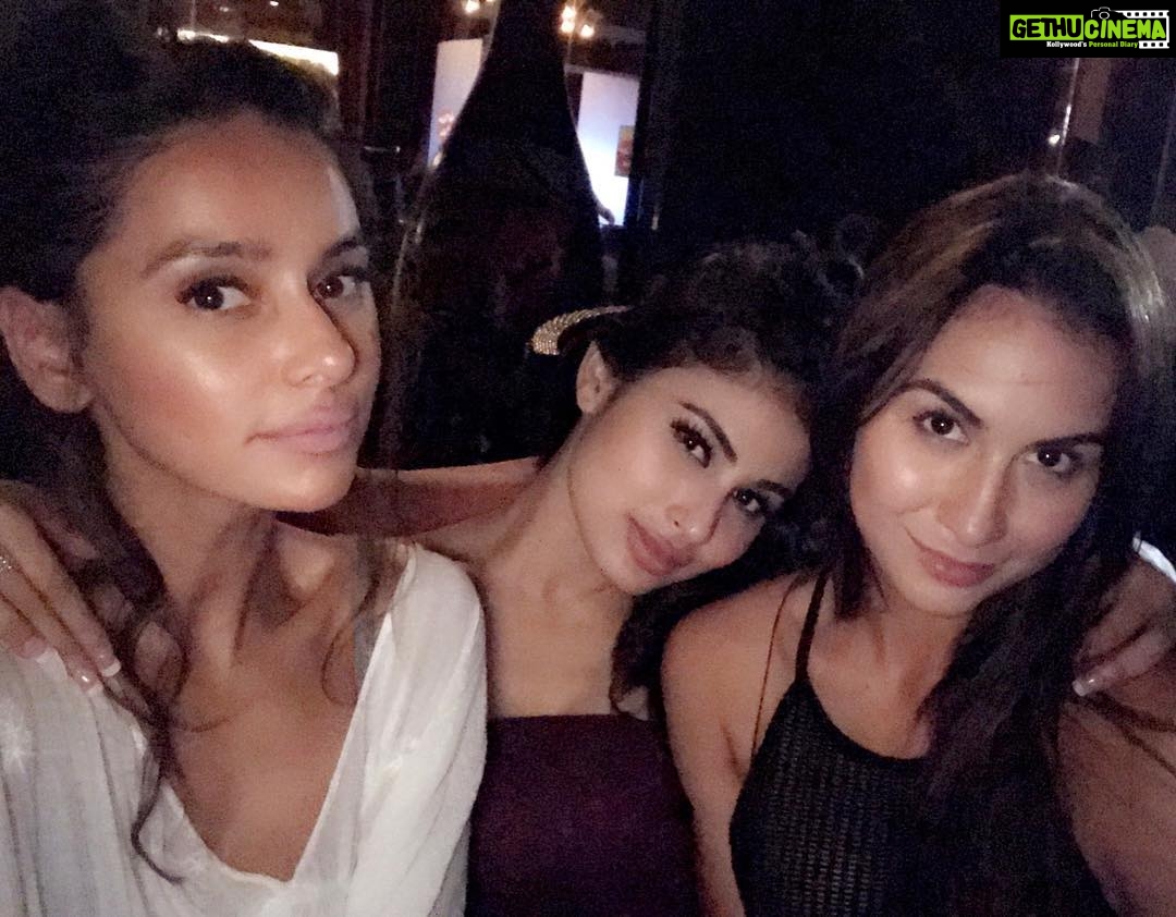 Shibani Dandekar Instagram - Season 5,6,7 @imouniroy @laurengottlieb #jhalakdikhlajaa #jdj @punitjpathak you are the luckiest M****F***** on the planet πyour ladies say ππΎππ½ππ» @colorstv