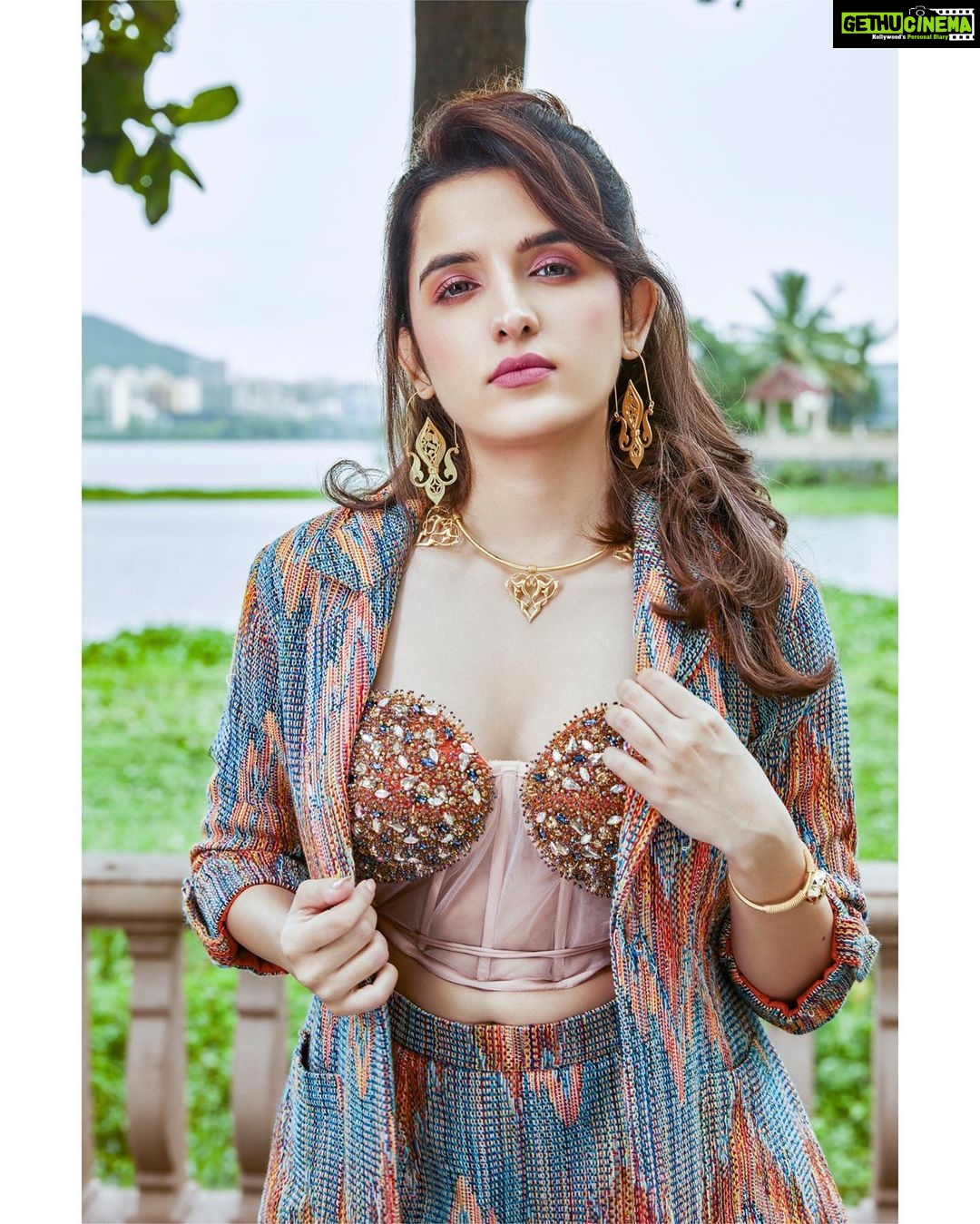 Shirley Setia Instagram - On the cover of @fablookmagazine 🤍 Founder & styled by @milliarora7777 Styled by @mitushigupta Co founder @ankkit.chadha2222 Wearing @poojazaverilabel Jewels @tanvigargstudio Mua @taneeshabansalmakeupartist Hair @amuthevar Shot by @tanvivoraphotography Location @westinmumbaipowai Artist pr @communiquefilmpr