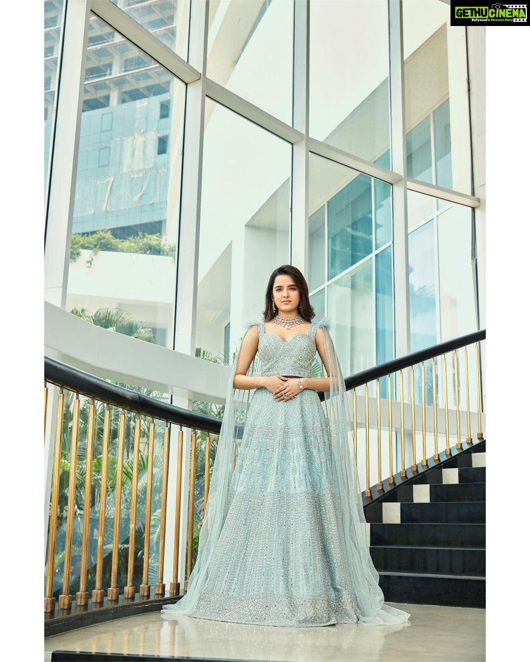 Shirley Setia Instagram - Feeling like a princess 💎 On the cover of @fablookmagazine Founder & styled by @milliarora7777 Styled by @mitushigupta Cofounder @ankkit.chadha2222 Wearing @121coutureofficial Jewels @shailjas_diamondjewellery Mua @taneeshabansalmakeupartist Hair @amuthevar Hair colour by @sunnyhairport Shot by @tanvivoraphotography Location @westinmumbaipowai Artist pr @communiquefilmpr