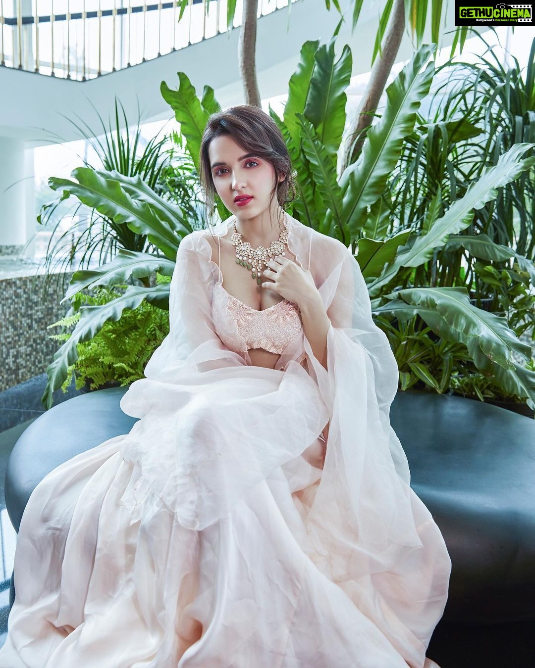 Shirley Setia Instagram - Presenting the modern bride @shirleysetia looks so gorgeous & sensuous on our cover. Stay tuned for more update. #fablookmagazine . . On the cover of @fablookmagazine Founder & styled by @milliarora7777 Styled by @mitushigupta Assitant stylist @mayuriagale_03 Cofounder @ankkit.chadha2222 Wearing @vrisabyshanu Jewels @finesilverjewels_rj Heels @around.always Mua @taneeshabansalmakeupartist Hair @amuthevar Hair @sunnyhairport Shot by @tanvivoraphotography Location @westinmumbaipowai Artist pr @communiquefilmpr The Westin Mumbai Powai Lake