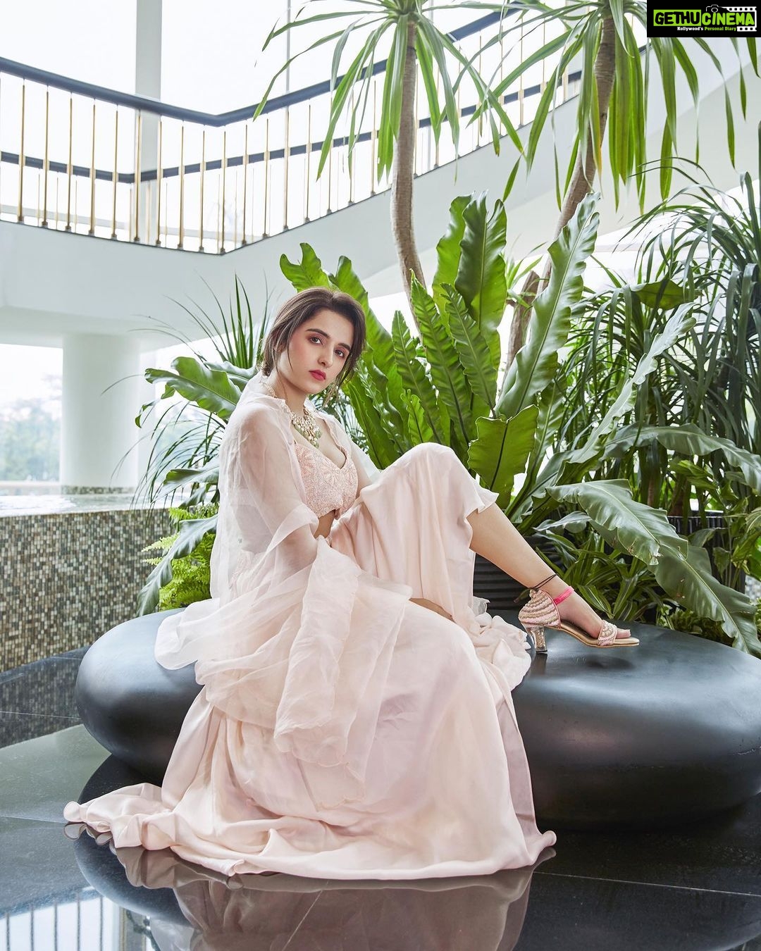 Shirley Setia Instagram - Presenting the modern bride @shirleysetia looks so gorgeous & sensuous on our cover. Stay tuned for more update. #fablookmagazine . . On the cover of @fablookmagazine Founder & styled by @milliarora7777 Styled by @mitushigupta Assitant stylist @mayuriagale_03 Cofounder @ankkit.chadha2222 Wearing @vrisabyshanu Jewels @finesilverjewels_rj Heels @around.always Mua @taneeshabansalmakeupartist Hair @amuthevar Hair @sunnyhairport Shot by @tanvivoraphotography Location @westinmumbaipowai Artist pr @communiquefilmpr The Westin Mumbai Powai Lake