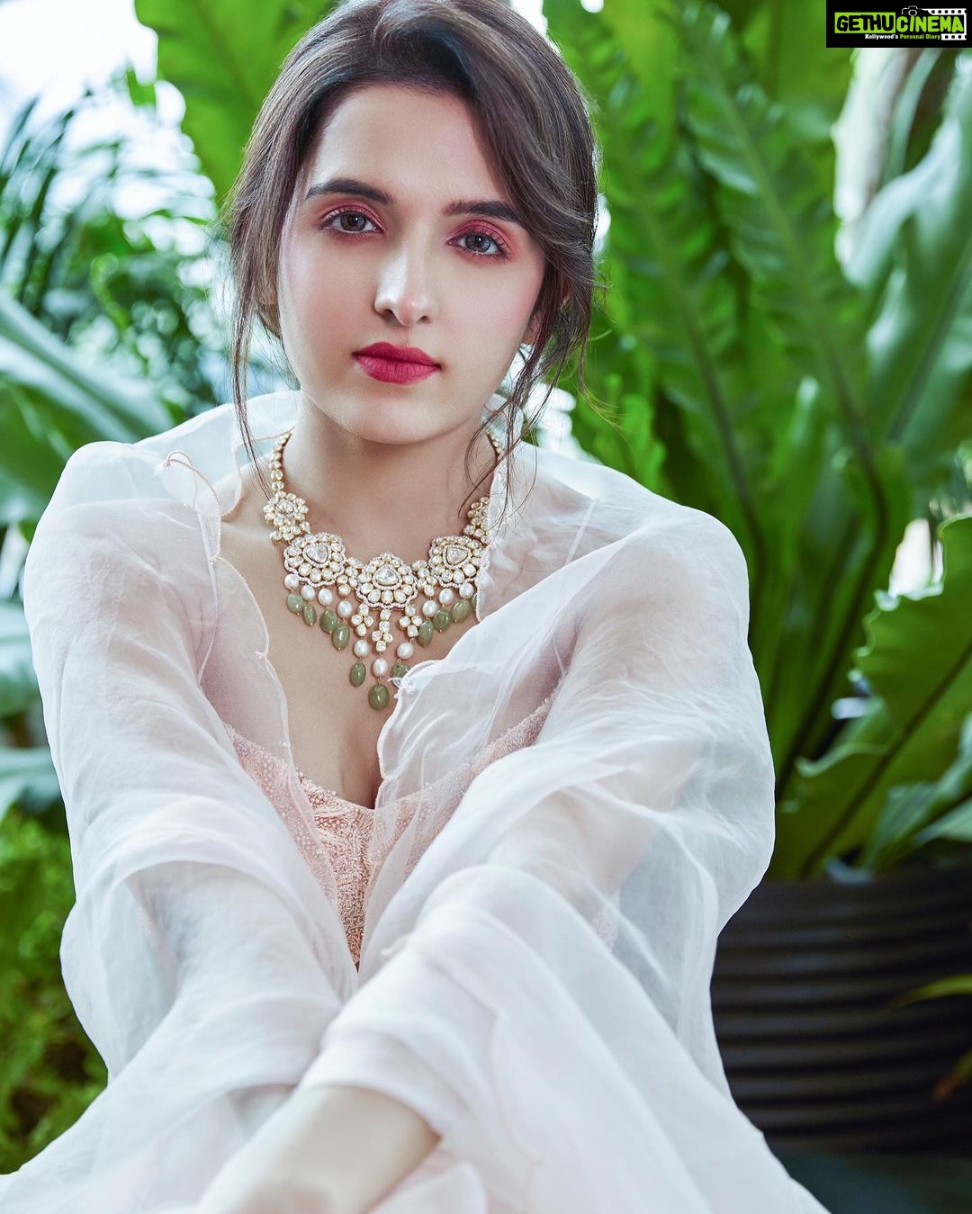 Shirley Setia Instagram - Presenting the modern bride @shirleysetia looks so gorgeous & sensuous on our cover. Stay tuned for more update. #fablookmagazine . . On the cover of @fablookmagazine Founder & styled by @milliarora7777 Styled by @mitushigupta Assitant stylist @mayuriagale_03 Cofounder @ankkit.chadha2222 Wearing @vrisabyshanu Jewels @finesilverjewels_rj Heels @around.always Mua @taneeshabansalmakeupartist Hair @amuthevar Hair @sunnyhairport Shot by @tanvivoraphotography Location @westinmumbaipowai Artist pr @communiquefilmpr The Westin Mumbai Powai Lake