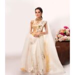 Shirley Setia Instagram - Happy 75 years of Independence, India 🇮🇳 🧡🤍💚 There is so much beauty in our diverse culture. Blessed, and grateful. #JaiHind 🙏🏻🇮🇳 Beauty in simplicity.. @shirleysetia adorning the @weddingvows.in cover. WV CEO: @itsme_daksh Stylist: @sshorewala Photographer: @siidhartha Cinematographer: @sliceoflifepictures, @sooraj0405 Hair & Make Up: @muatriveni Location: @jadebanquets Outfit: @surbhisoniindia Jewellery:@chaulazheritagejewellery Drapist: @vaibhav7official Styling Assistant: @thestylerobe Make Up Assistant: @makeup_artist_nitya Decor Partner: @dream_organizers_45 Celebrity PR: @communiquefilmpr Team WV: @farvi_wadhwa, @salonimhamane #weddingmagazine #shirleysetia #bridalmagazine #coverstory  #wedding #weddingphotography #weddinginspiration #bride #weddingdress #bridetobe #weddingphotographer #weddingday #destinationwedding #engaged #weddinginspo #weddingplanning #weddingideas #weddings #bridalmagazine #weddingplanner #brides #bridal #weddingblog #weddinghair #instawedding #engagement #brideandgroom #bridalfashion