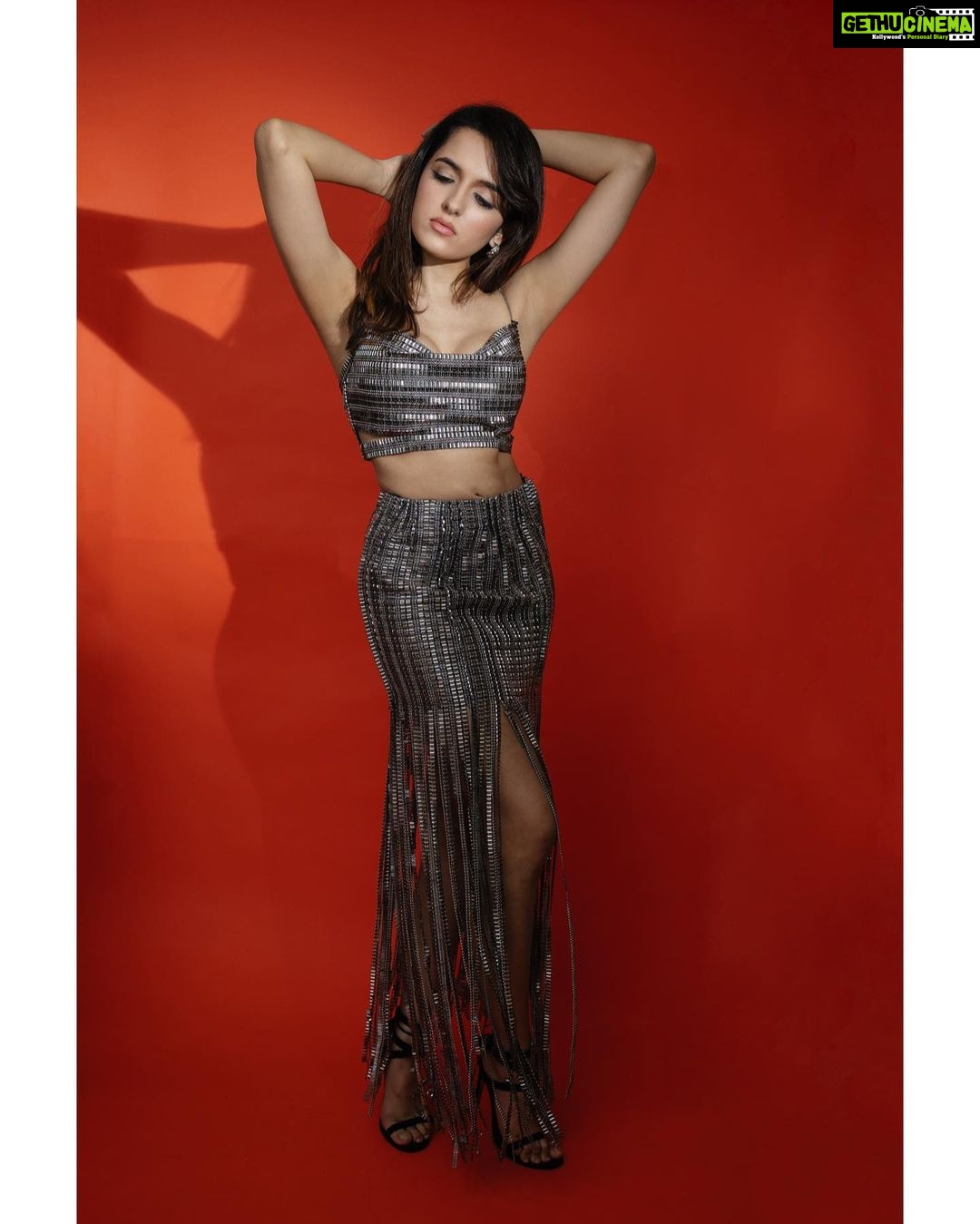 Shirley Setia Instagram - 🪩 Outfit @rudrakshdwivedi Jewellery @minerali_store Heels @londonrag_in Styled by @akankshakawediastyle HMU @juveria_k Assisted by @fauziya_glamup Photographer @devsphotographyofficial #shirleysetia