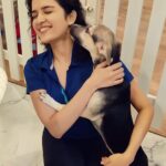 Shirley Setia Instagram - With the cutestt furry friends out at @yodamumbai 🫶🏻🐶🐱