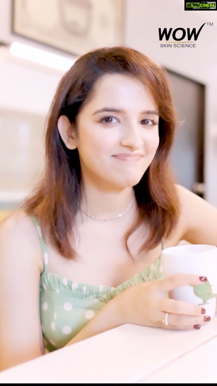 Shirley Setia Instagram - You know the reel life version of me, but are you ready to know the real life Shirley Setia? Catch me go under the WOW Lens and unravel secrets you never knew about! Watch the unseen side of me being WOW From Within only with WOW Skin Science. @wowskinscienceindia #WOWFromWithin #SeeTheGlow #VitaminC #ReelsInstagram #ShirleySetia #WOWSkinScience #HealthySkin #ReelsIndia #Beauty #Summer #SulphateFree #ParabenFree #BeWOWNaturally #AllSkinTypes #ad