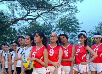 Shirley Setia Instagram - Meeet Natasha & her girls!! #Nikamma out now in theatres #bts